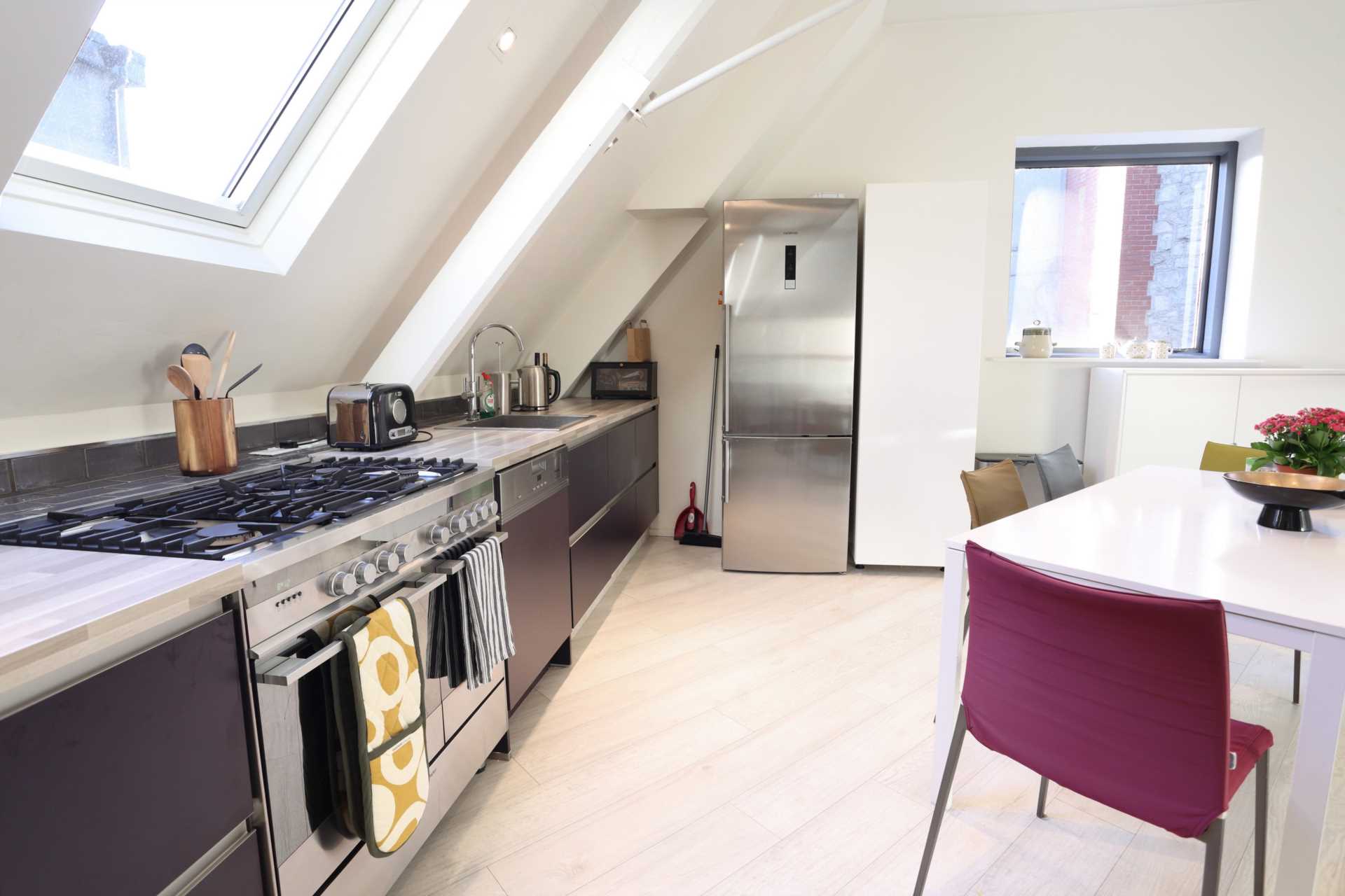 Charleston Avenue, Ranelagh