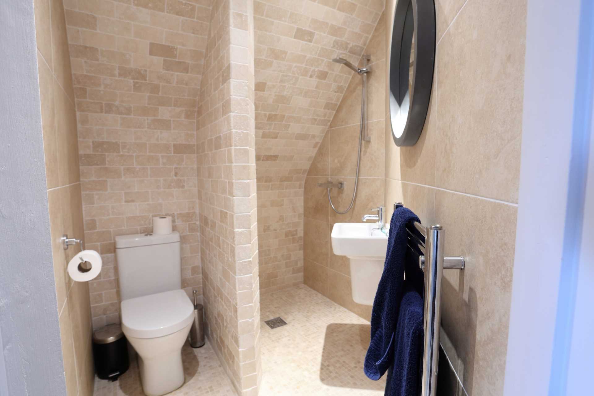 Charleston Avenue, Ranelagh