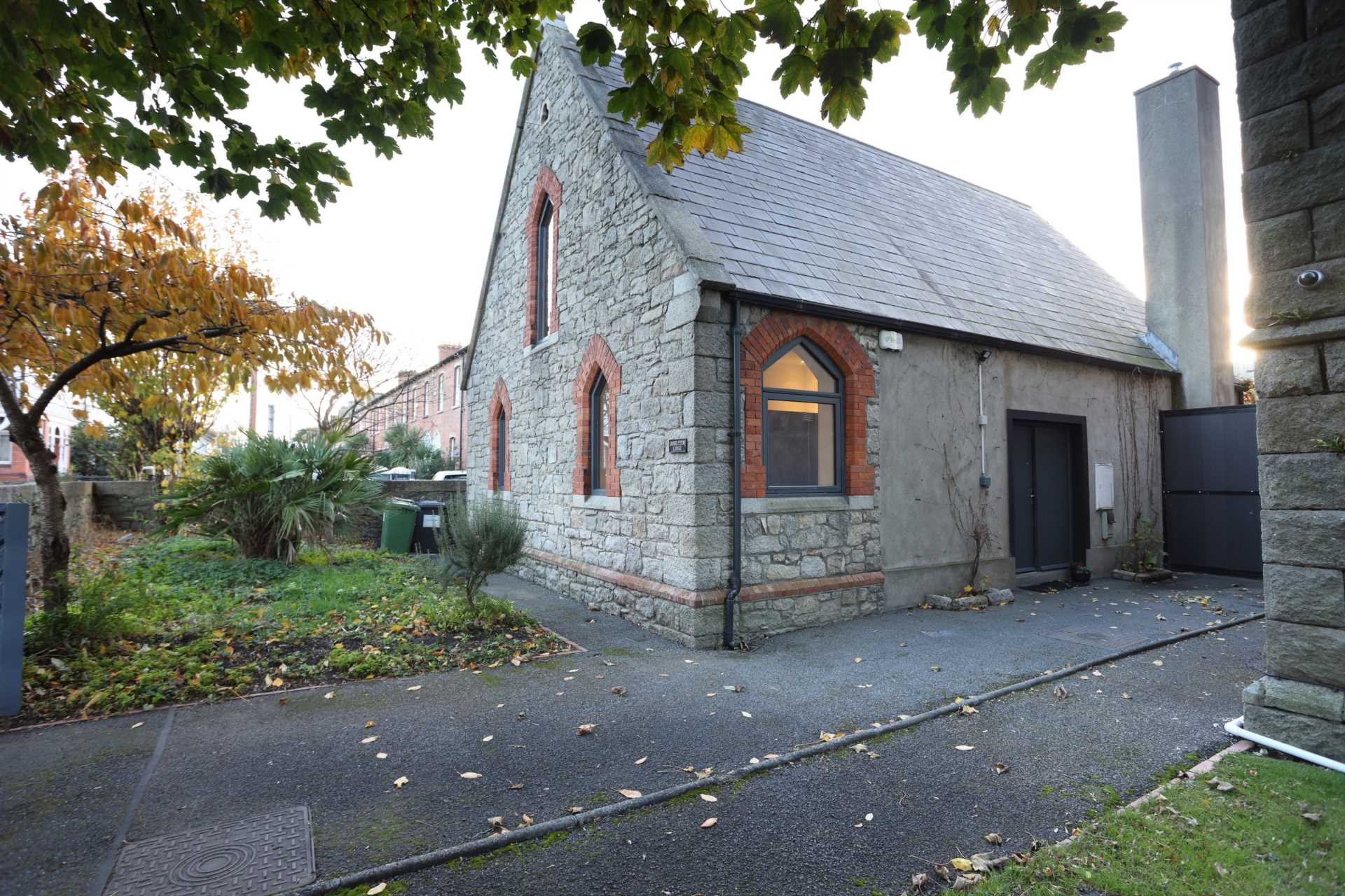 Charleston Avenue, Ranelagh