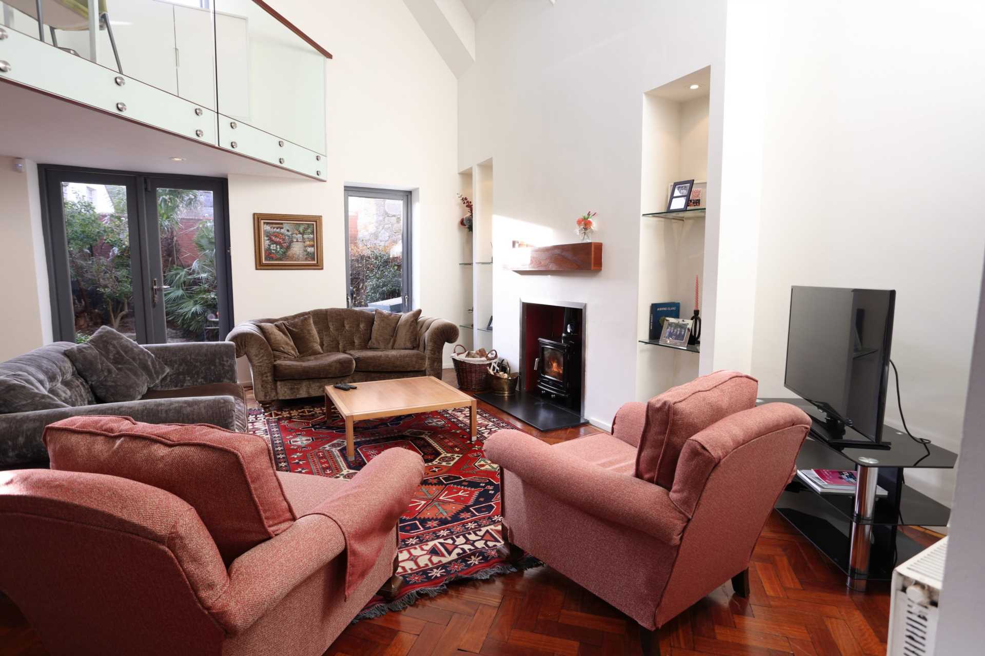 Charleston Avenue, Ranelagh