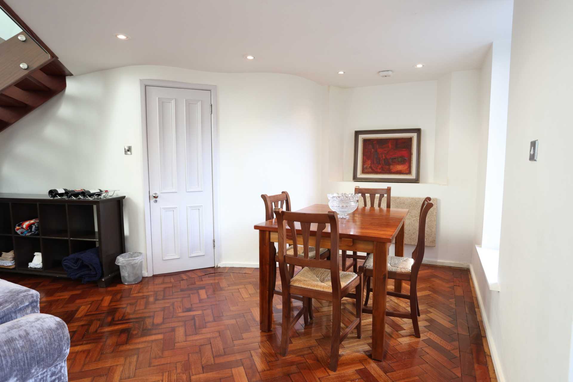 Charleston Avenue, Ranelagh