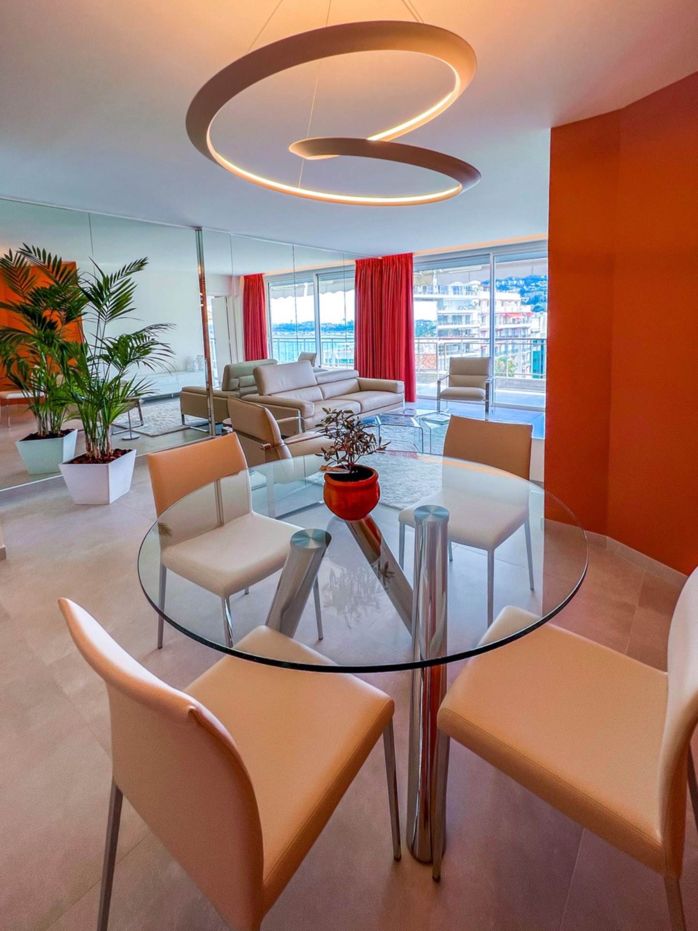 Cannes, The Heart of The Croisette