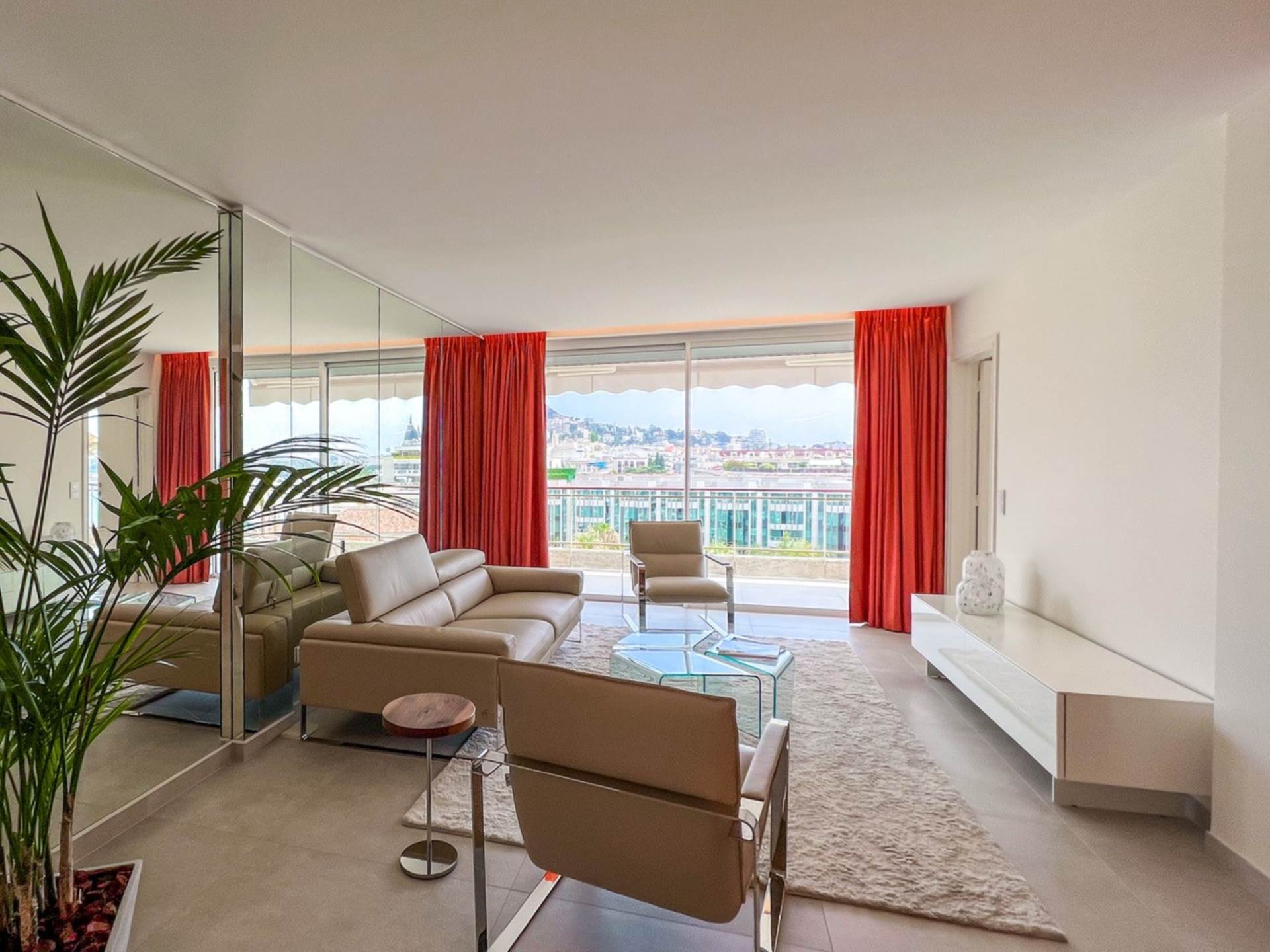 Cannes, The Heart of The Croisette