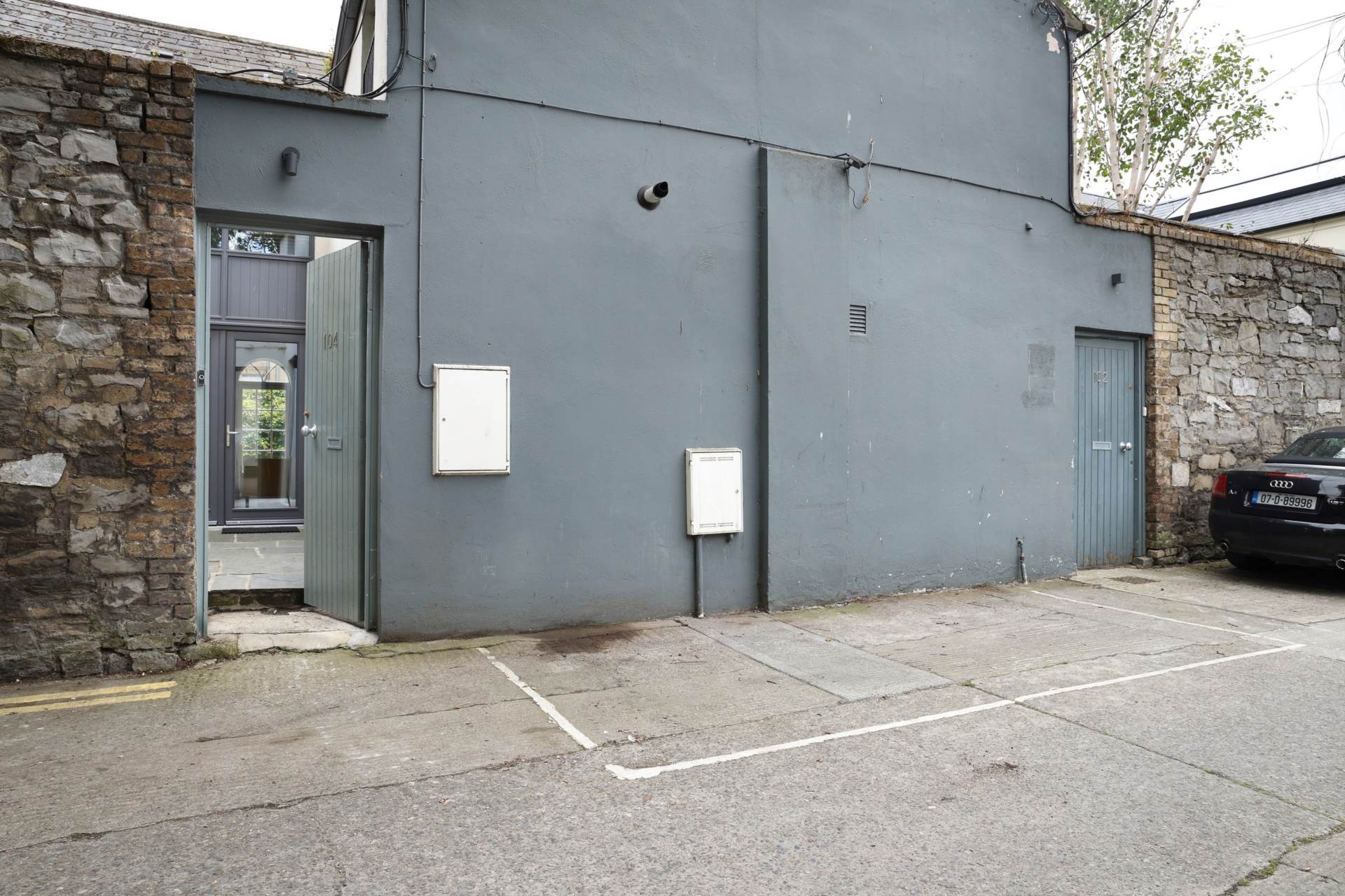 Baggot Lane, Ballsbridge