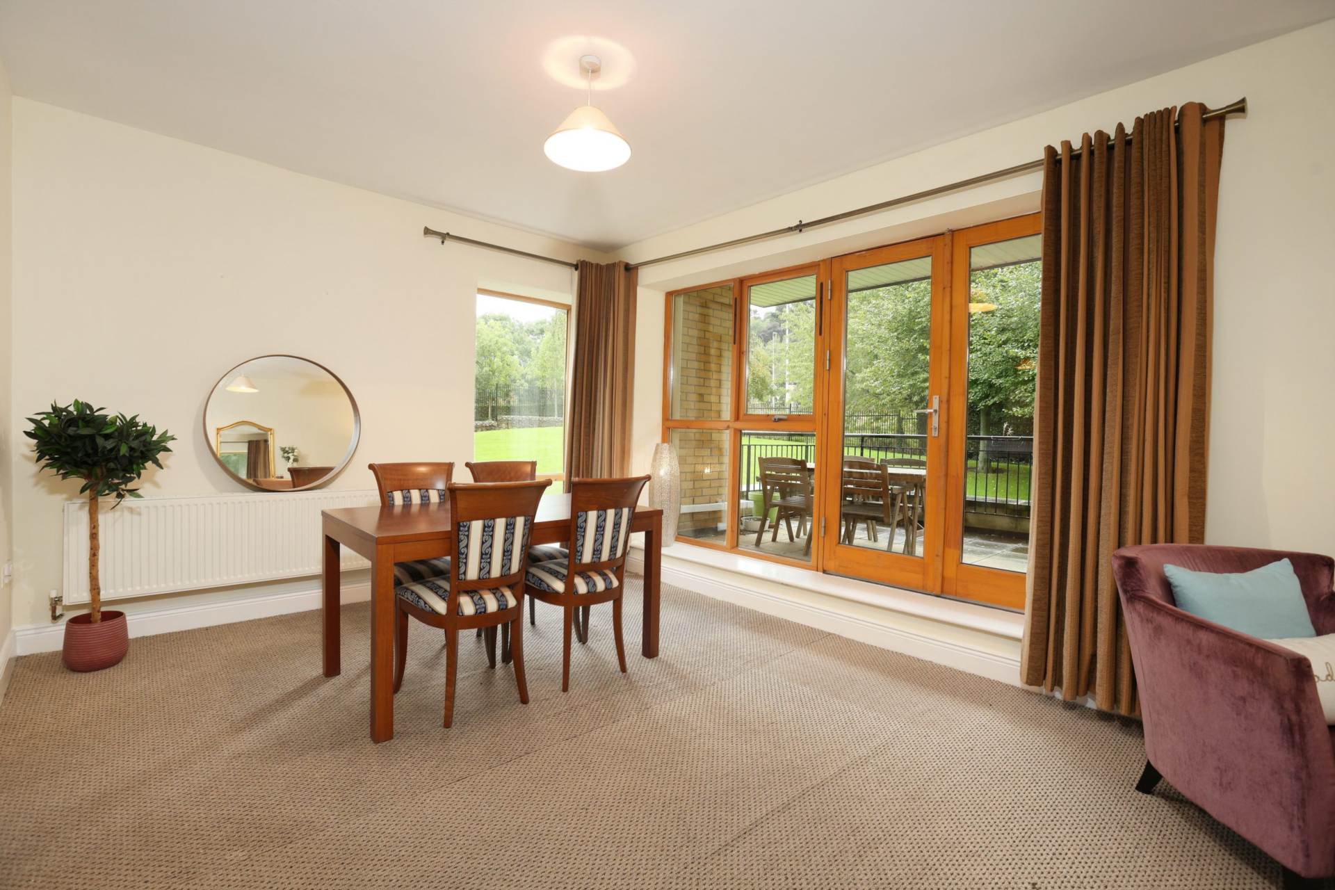 Belarmine Avenue, Stepaside