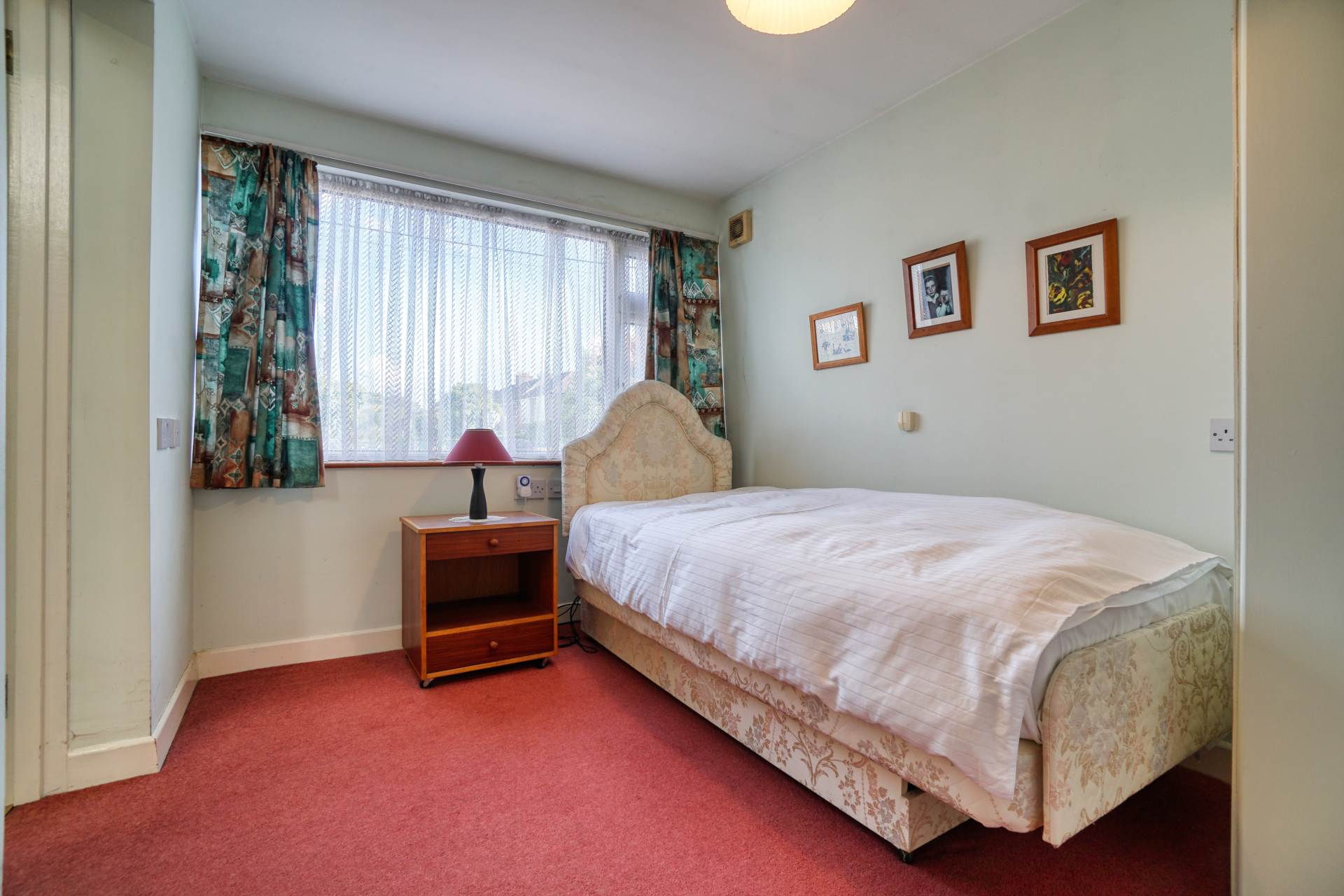 Booterstown Avenue, Blackrock