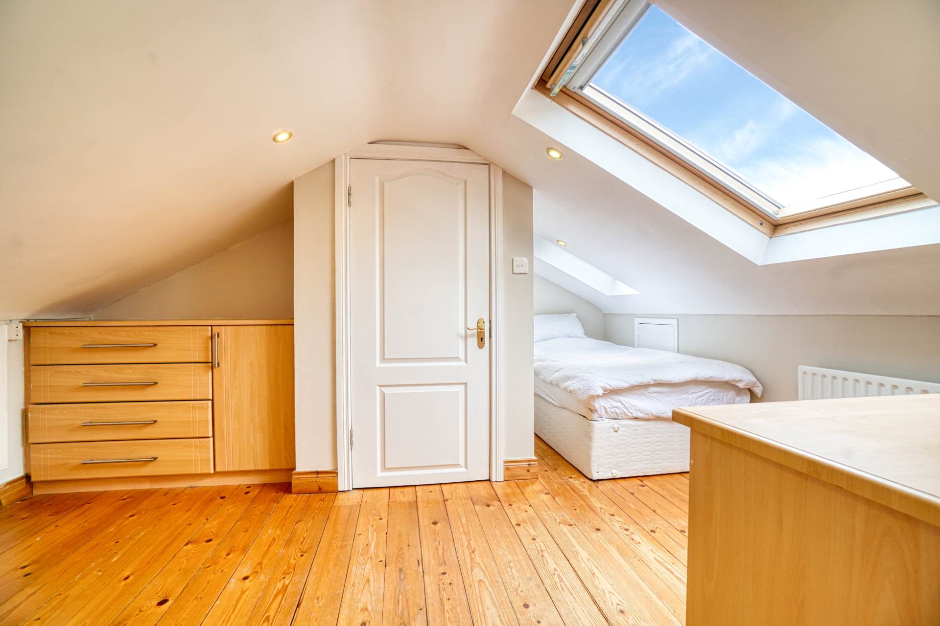 Edmondstown Road, Rathfarnham