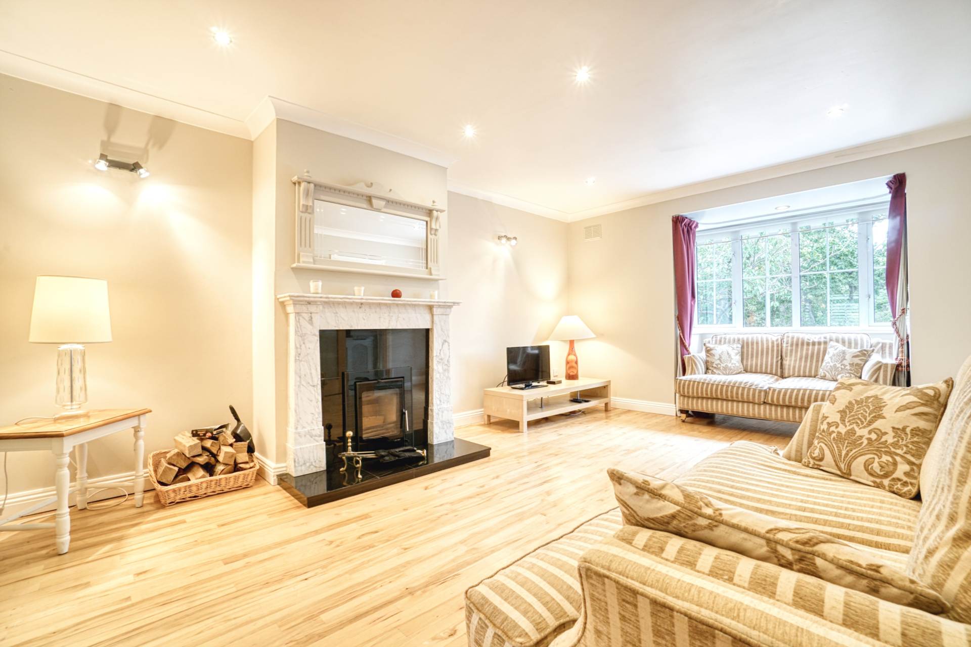 Edmondstown Road, Rathfarnham