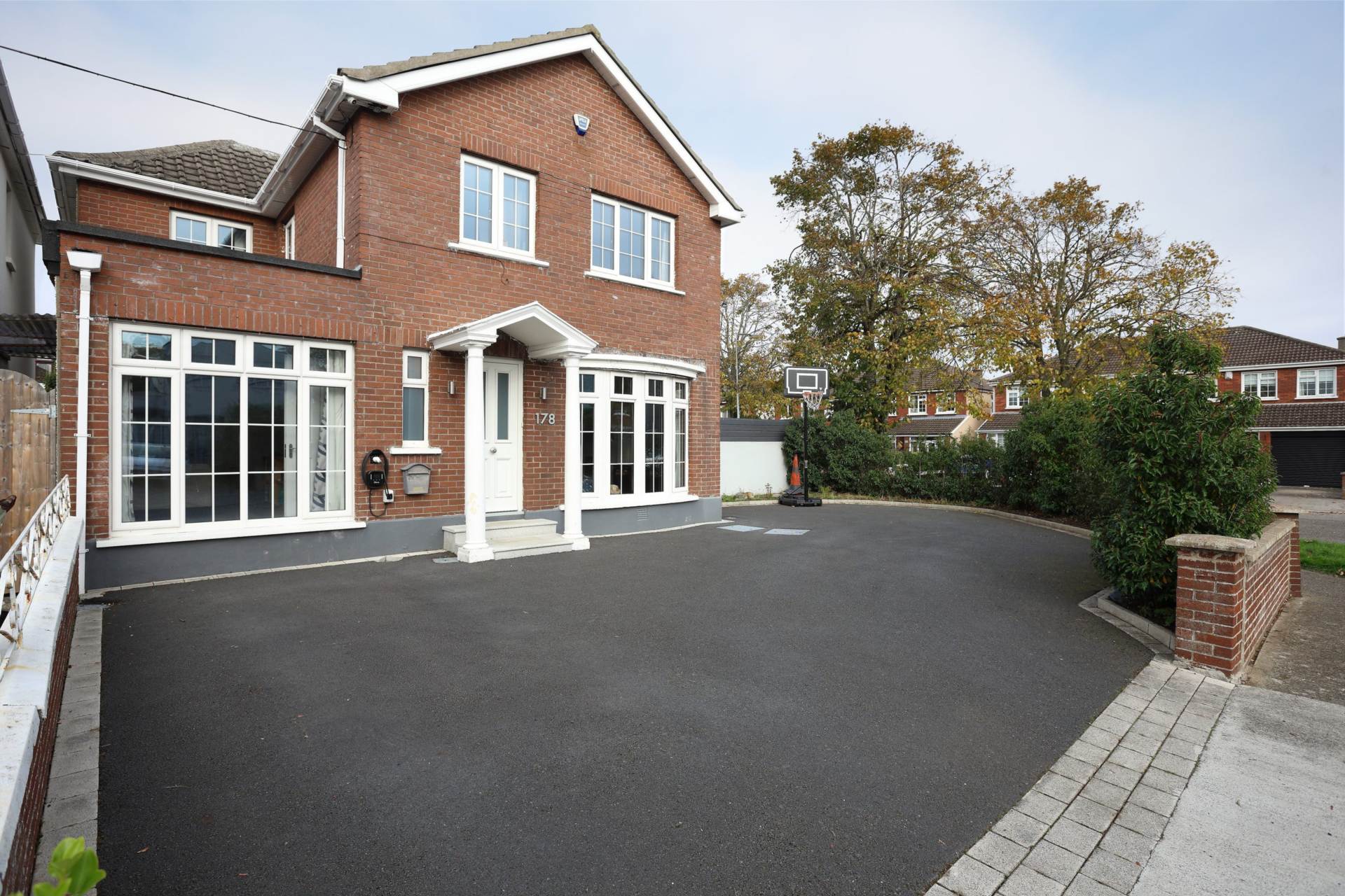 Moyville, Rathfarnham