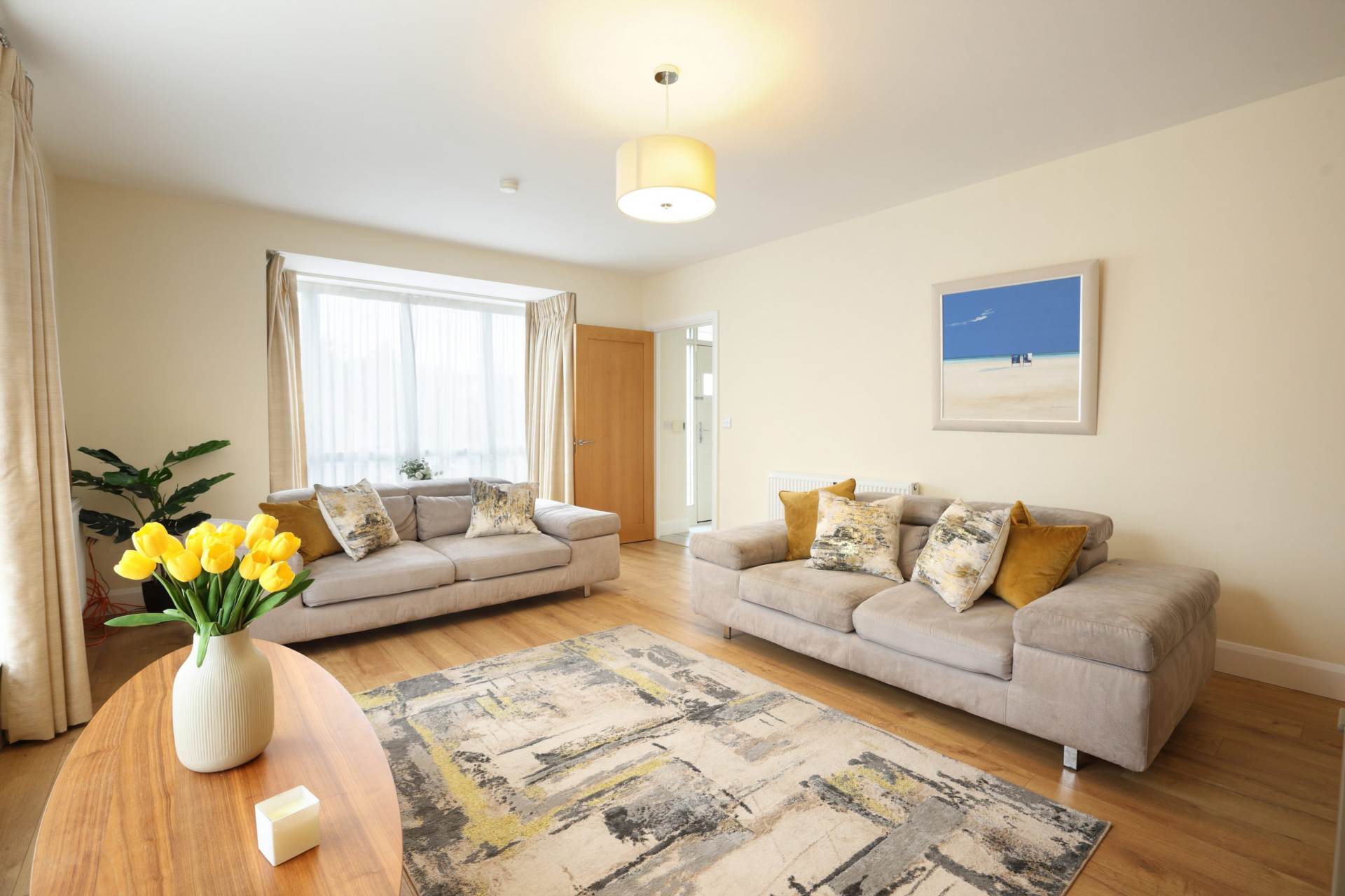 Cualanor Crescent, Cualanor