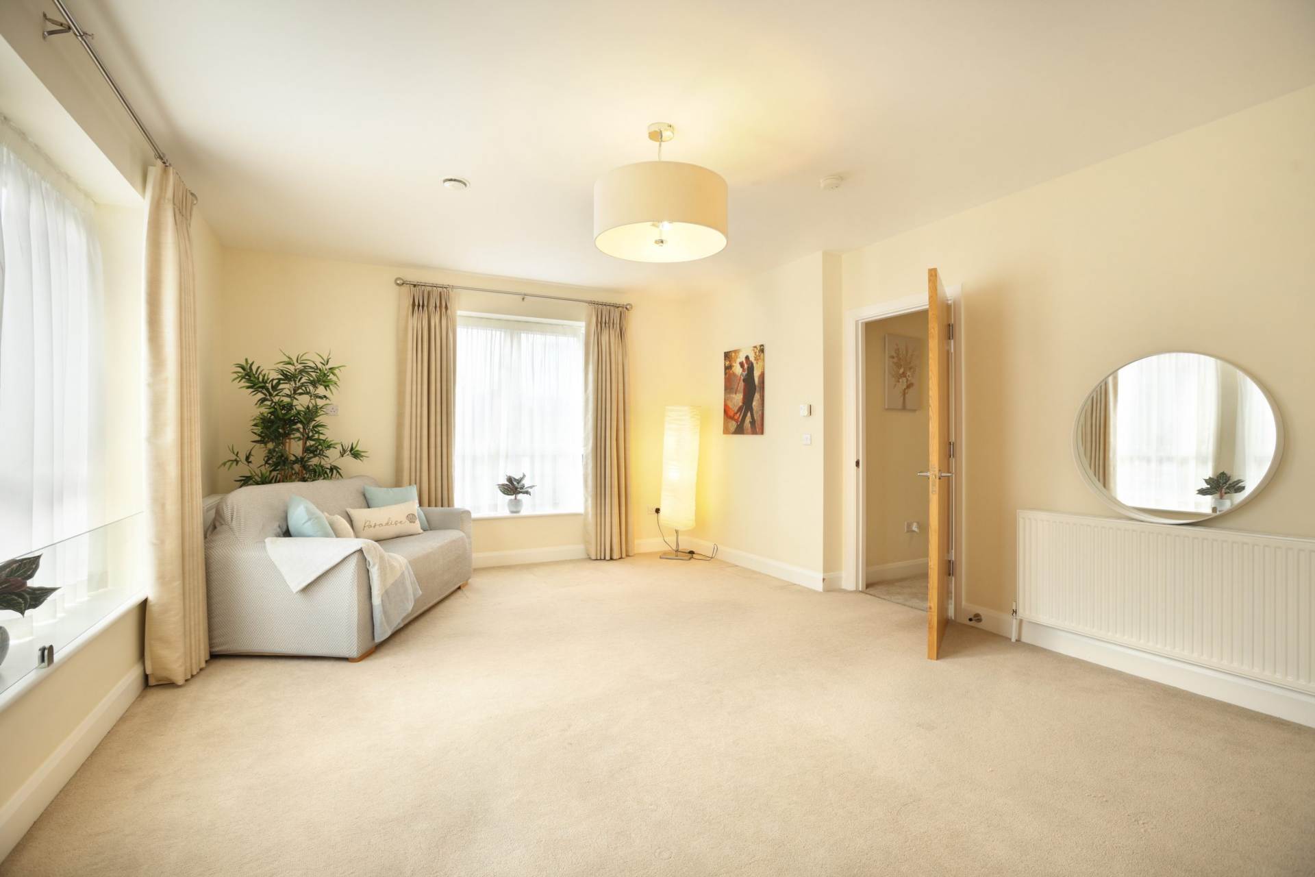 Cualanor Crescent, Cualanor