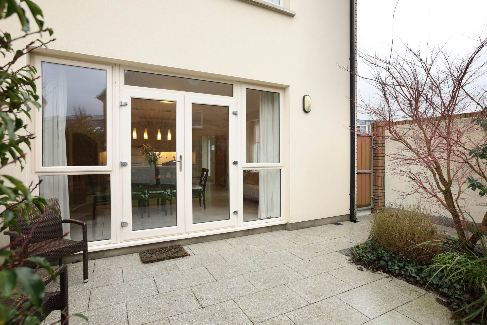 Cualanor Crescent, Cualanor