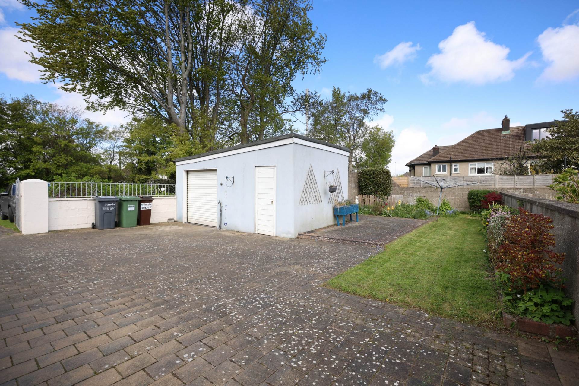 Meadow Grove, Dundrum