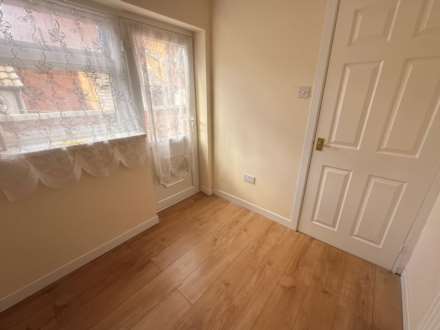 Surrey Street, Belgrave, Image 7