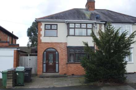 3 Bedroom Semi-Detached, Hill Rise, Birstall