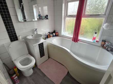 Hill Rise, Birstall, Image 9