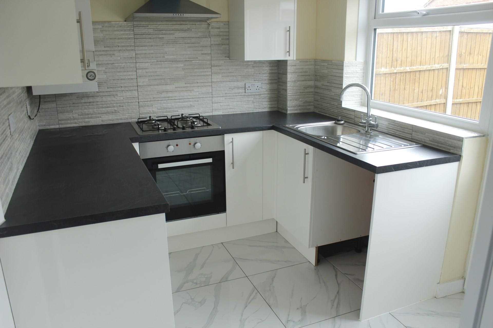 Nagle Grove, Rushey Mead, Image 4