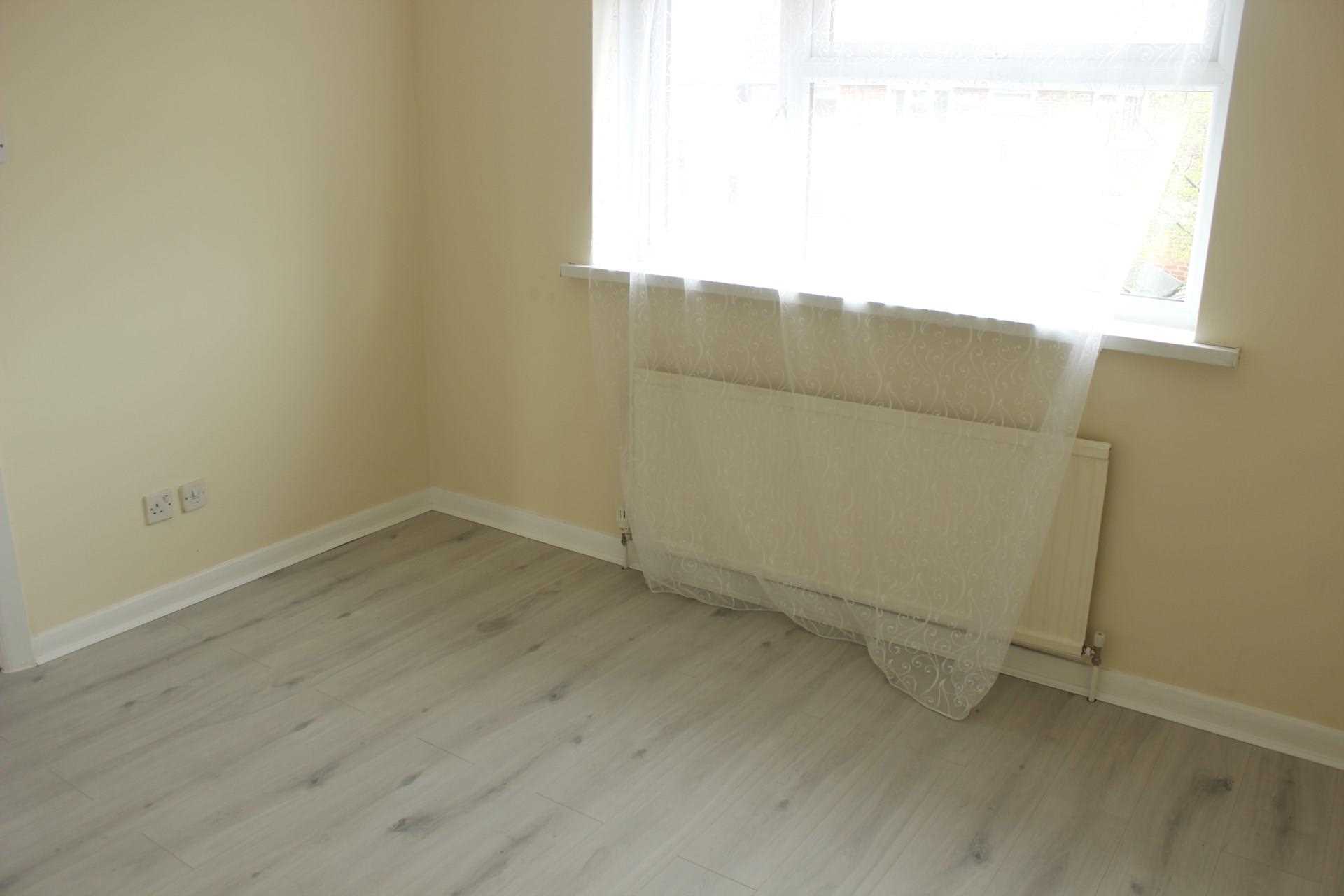 Nagle Grove, Rushey Mead, Image 9