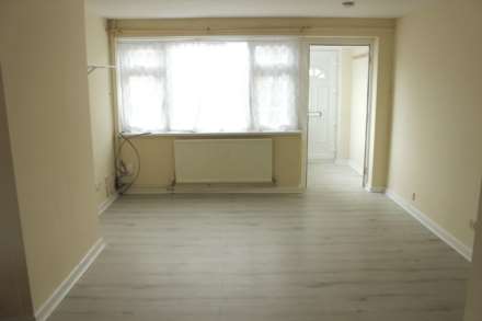 Nagle Grove, Rushey Mead, Image 2