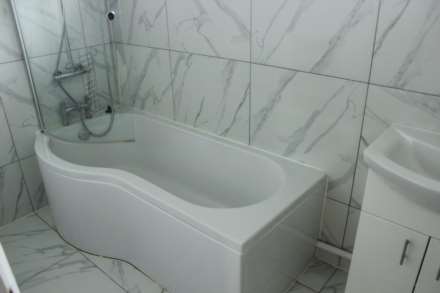 Nagle Grove, Rushey Mead, Image 8