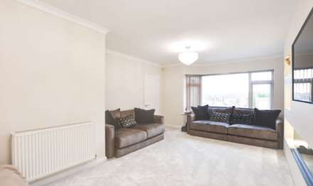 Seagrave Drive, Oadby, Image 5