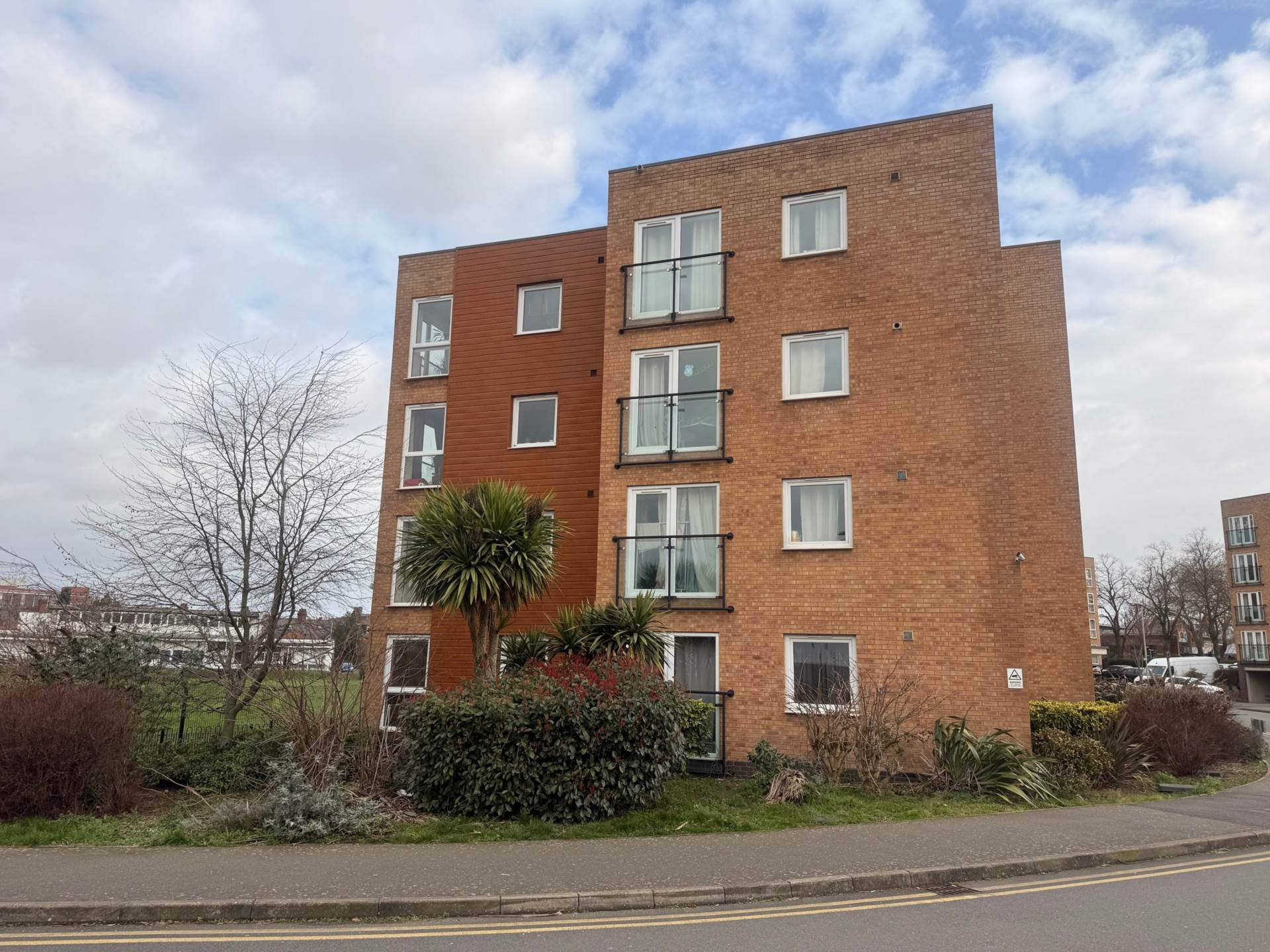 Pavilion Close, Leicester, Image 17