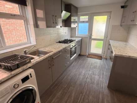 Thomson Close, Rushey Mead, Image 5