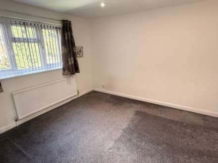 Thomson Close, Rushey Mead, Image 9