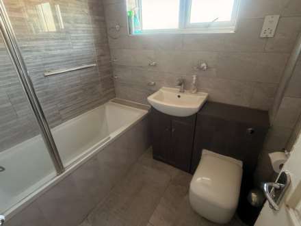 Beacon Close, Leicester, Image 17