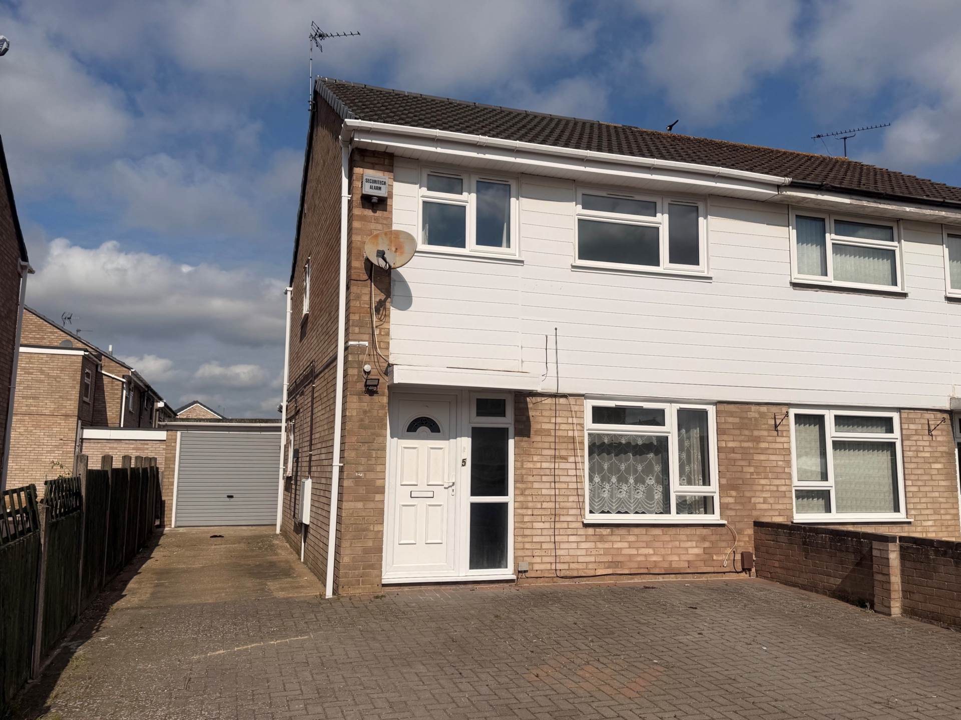Huggett Close, Rushey Mead, Image 1