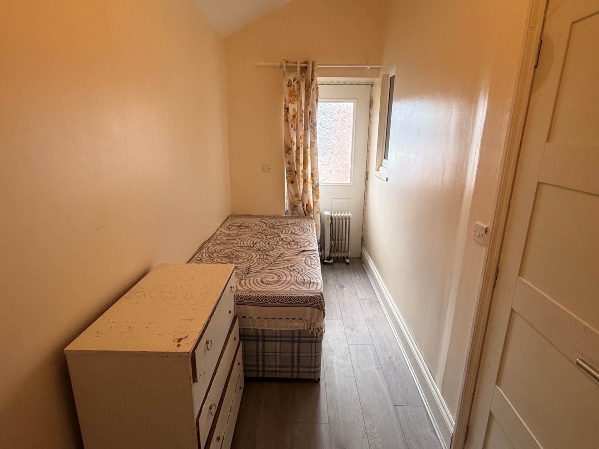 Collin Place, Belgrave, Image 10