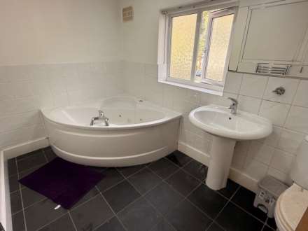 Collin Place, Belgrave, Image 13