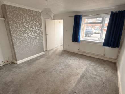 Huntsmans Way, Rushey Mead, Image 2
