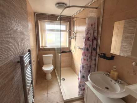 Huntsmans Way, Rushey Mead, Image 6