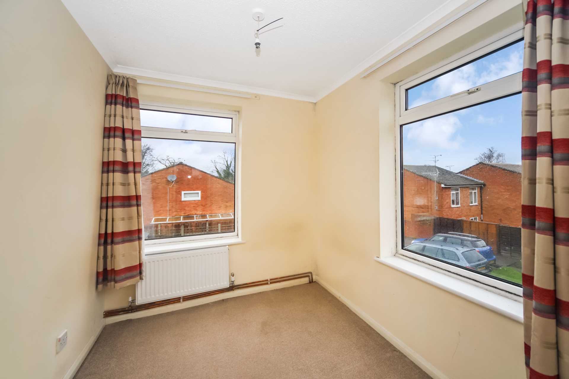 Grenadine Way, Tring, Image 8