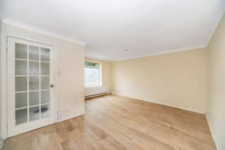 Grenadine Way, Tring, Image 2