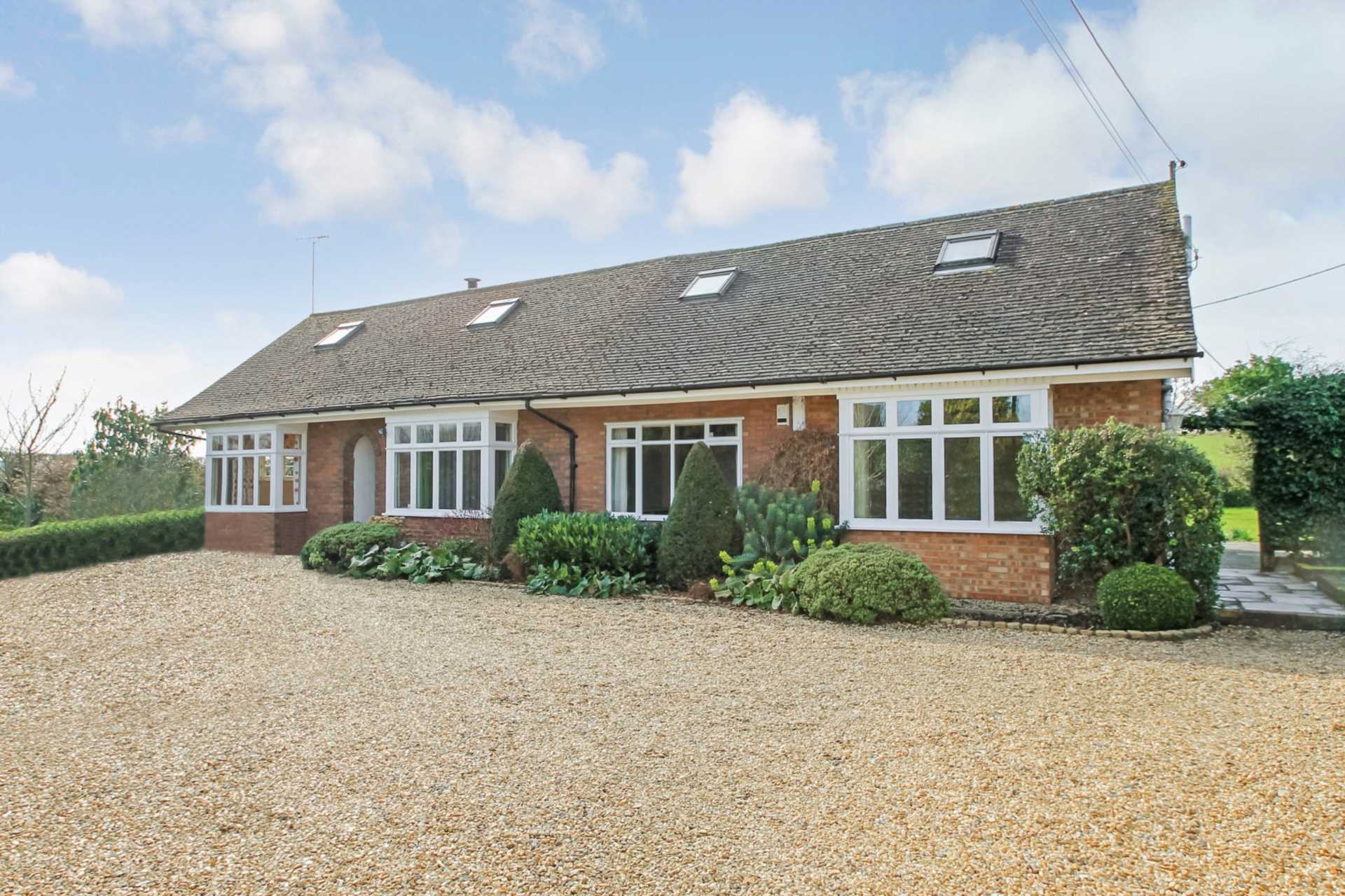 High Street, Cheddington, Image 14