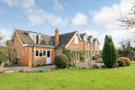 High Street, Cheddington, Image 2