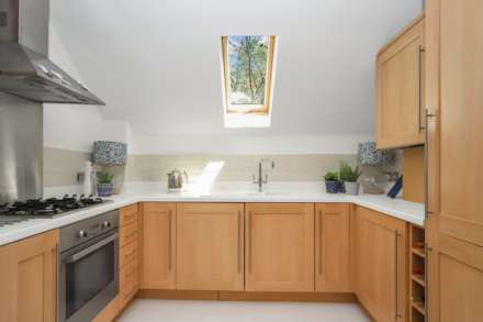 Aston Clinton, Image 11
