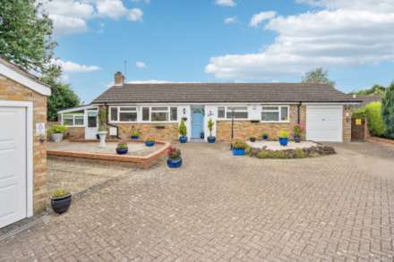 Tattlers Hill, Wingrave, Image 1