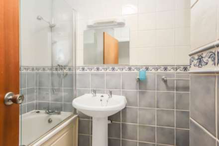 Western Road, Tring, Image 7