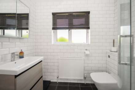 Bunyan Close, Tring, Image 10