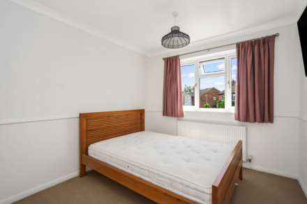 Bunyan Close, Tring, Image 11