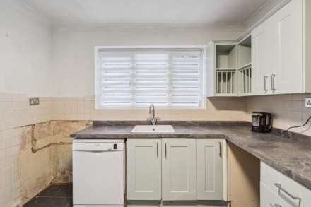 Woodland Close, Tring, Image 11