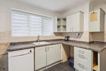 Woodland Close, Tring, Image 12