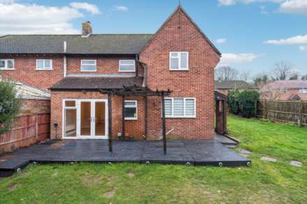 Woodland Close, Tring, Image 3