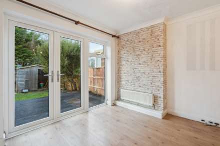 Woodland Close, Tring, Image 4