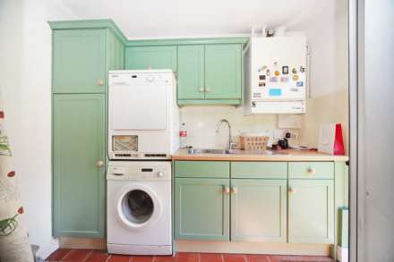 Bishopsfield, Wick Road, Wigginton, Image 12