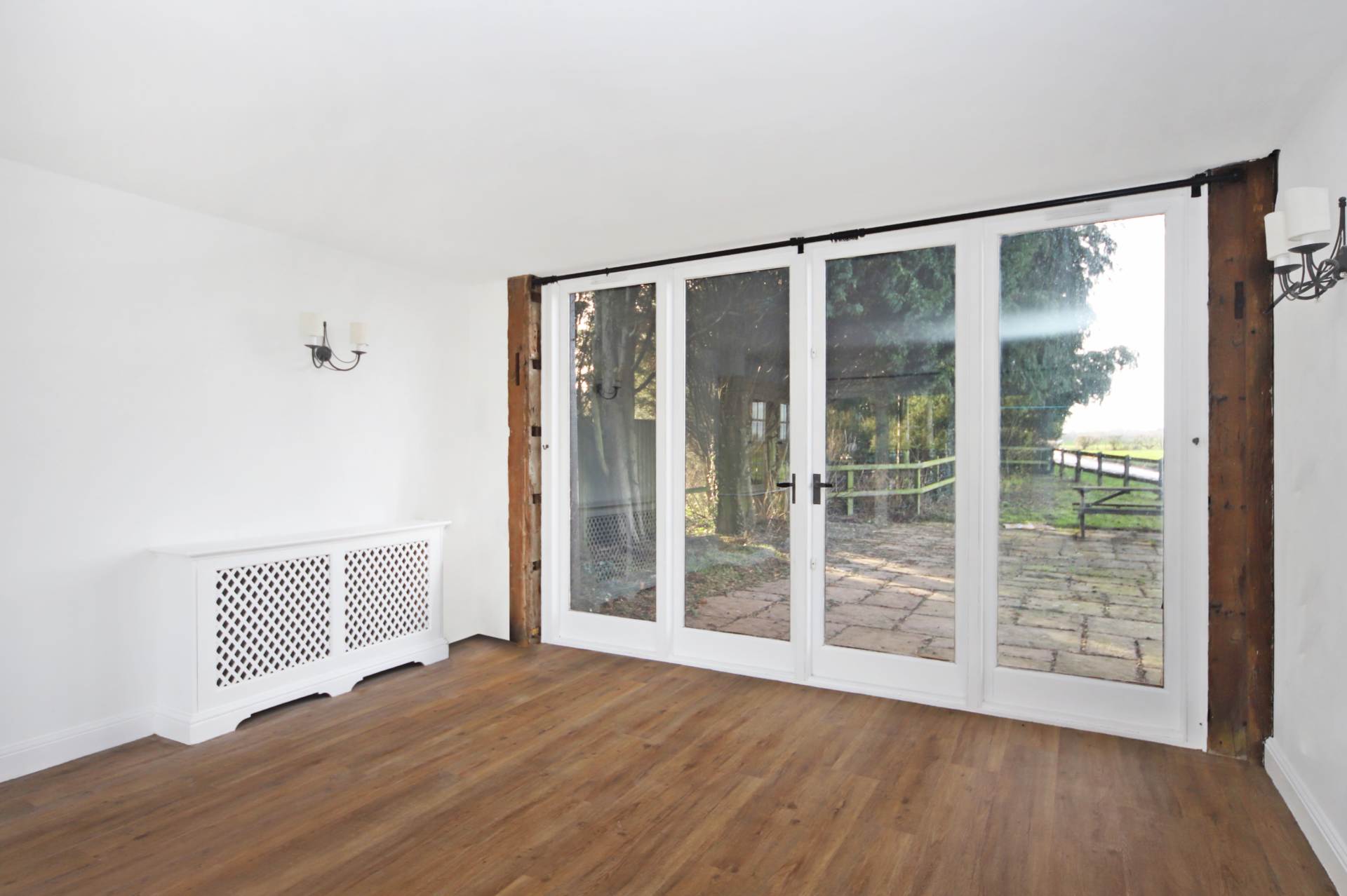 Wick Road, Wigginton, Hertfordshire, Image 10