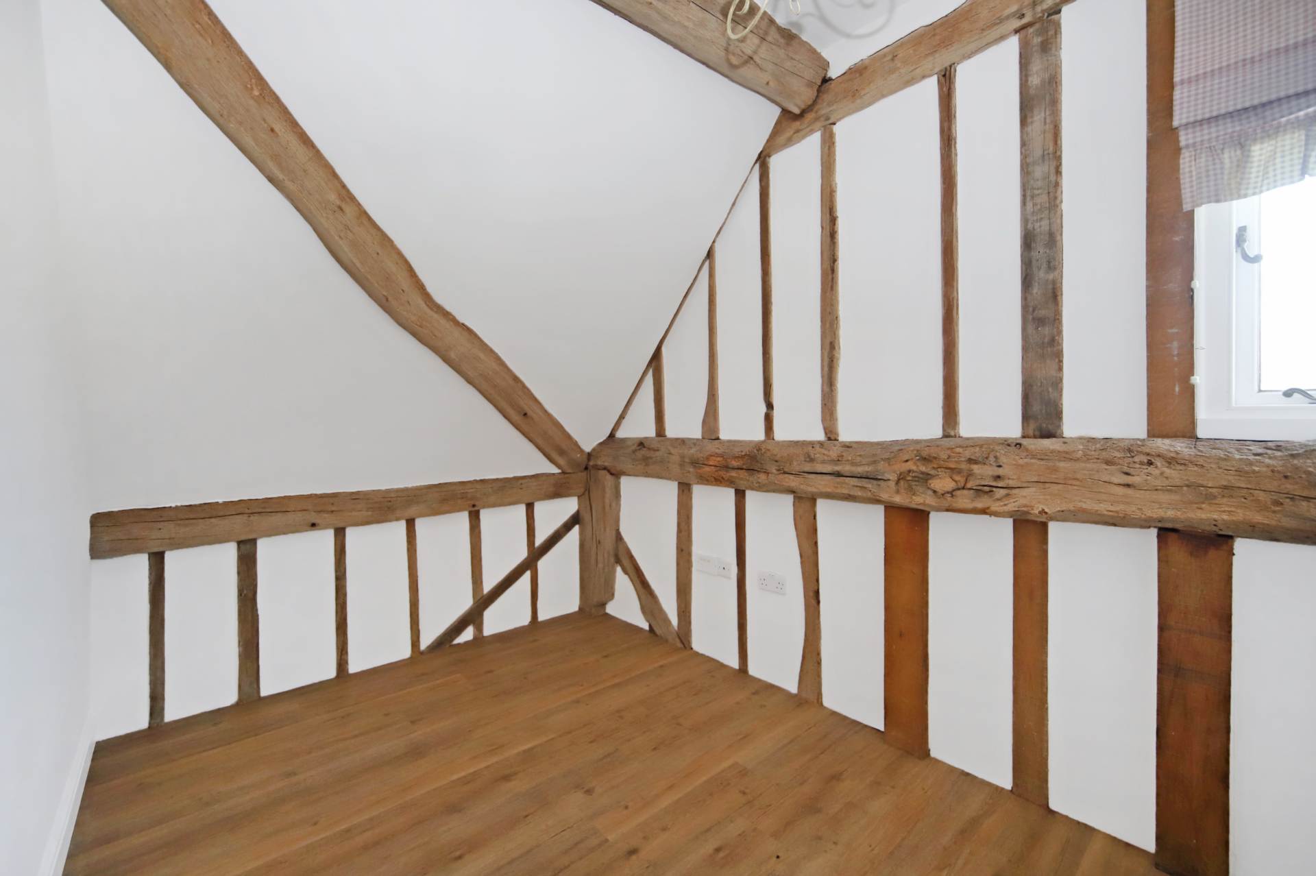 Wick Road, Wigginton, Hertfordshire, Image 15